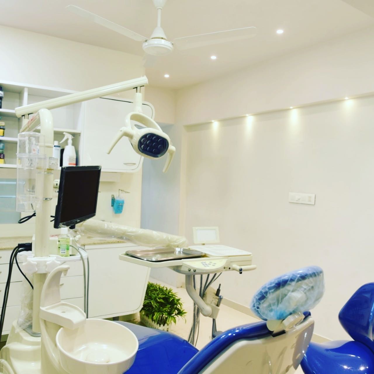 Modern dental chair and equipment at Designer Smiles, Mumbai